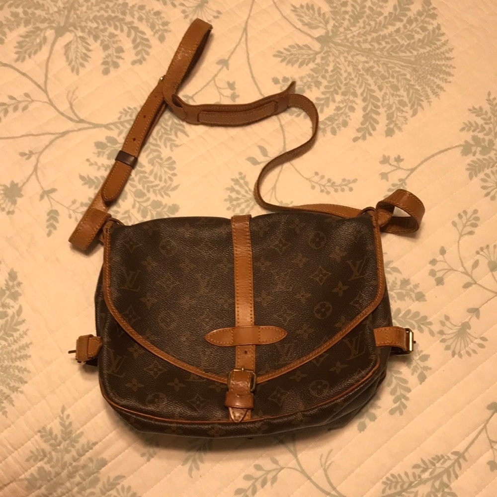 Louis Vuitton Saumur 30